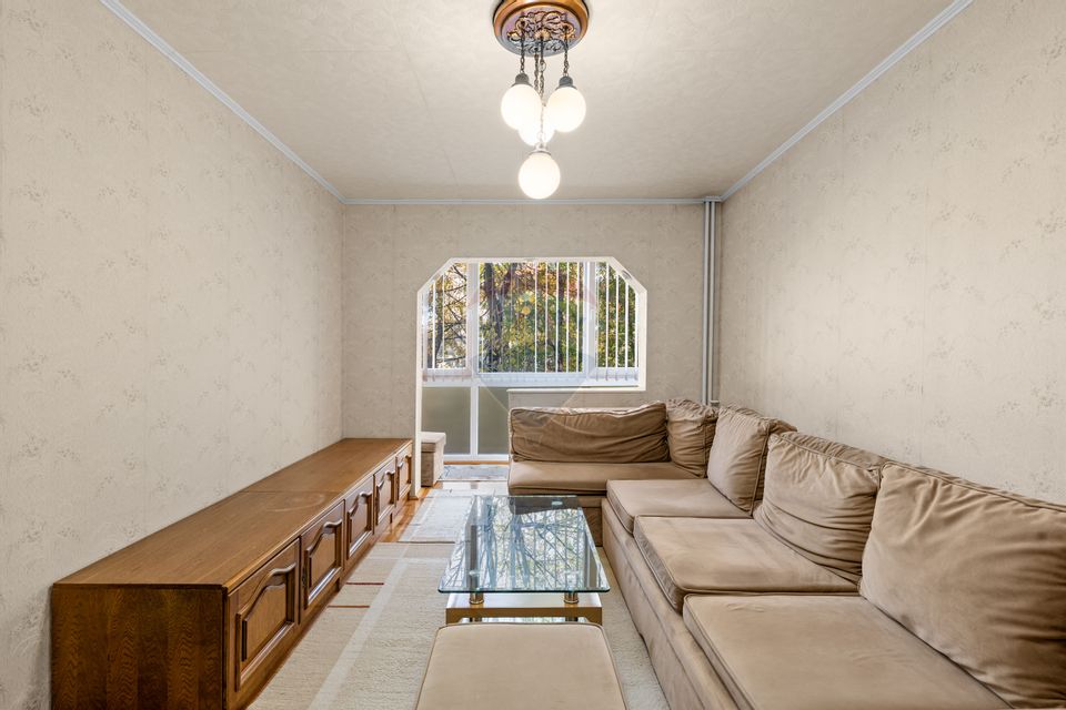 Apartament cu 3 camere de vânzare- COMISION 0%