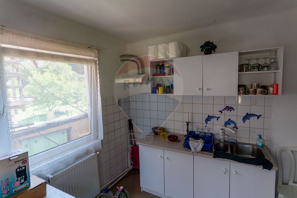 Casă / Vilă cu 10 camere amplasate in 2 corpuri de cladire de vanzare