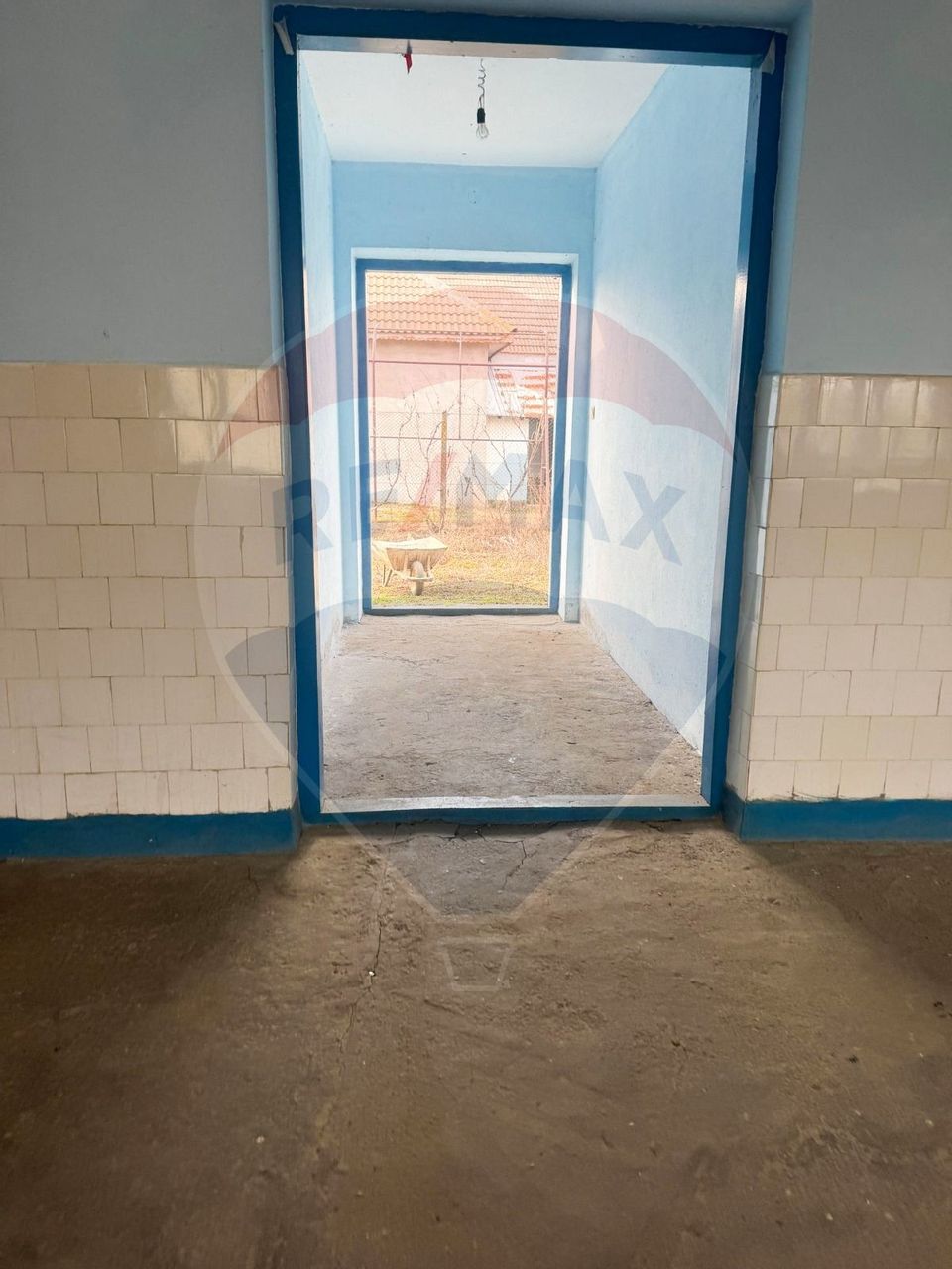 115sq.m Commercial Space for rent