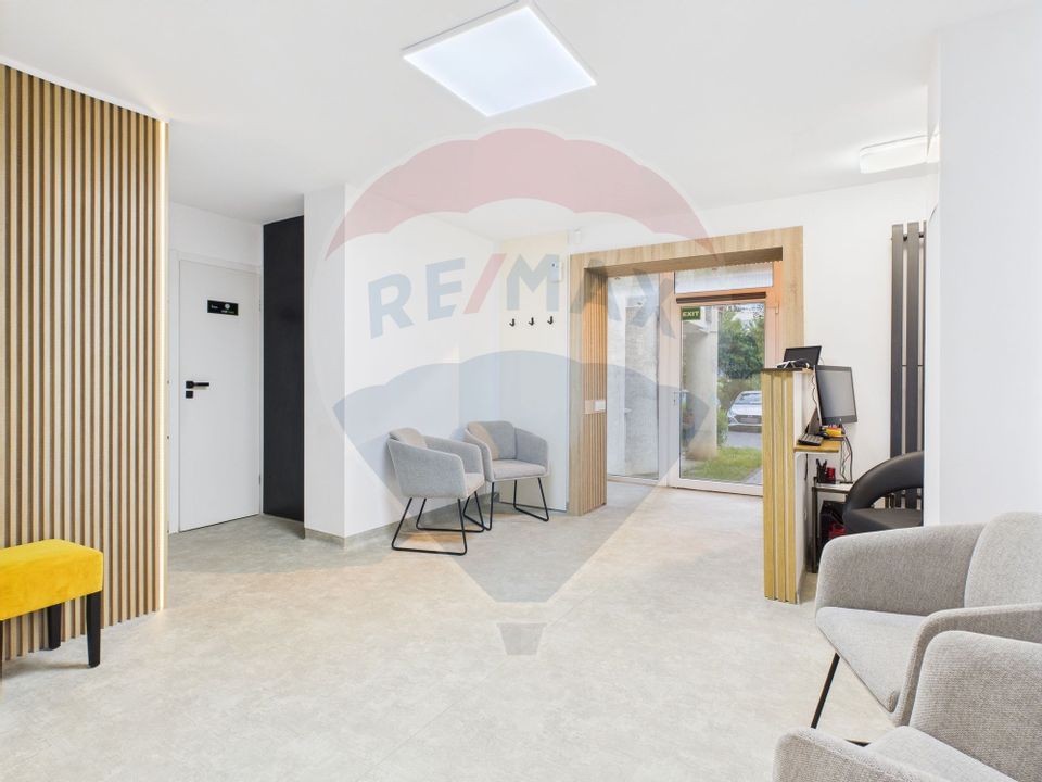 72sq.m Commercial Space for sale, Centrul Civic area