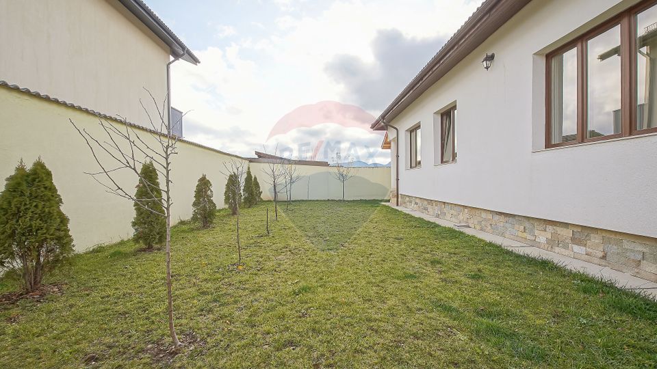 Casă single pe un nivel, construcție premium–Cartier Izvor, Tărlungeni