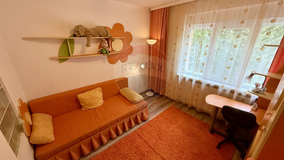 Apartament 3 camere, etaj 1, complet mobilat și utilat – cartier Săsar