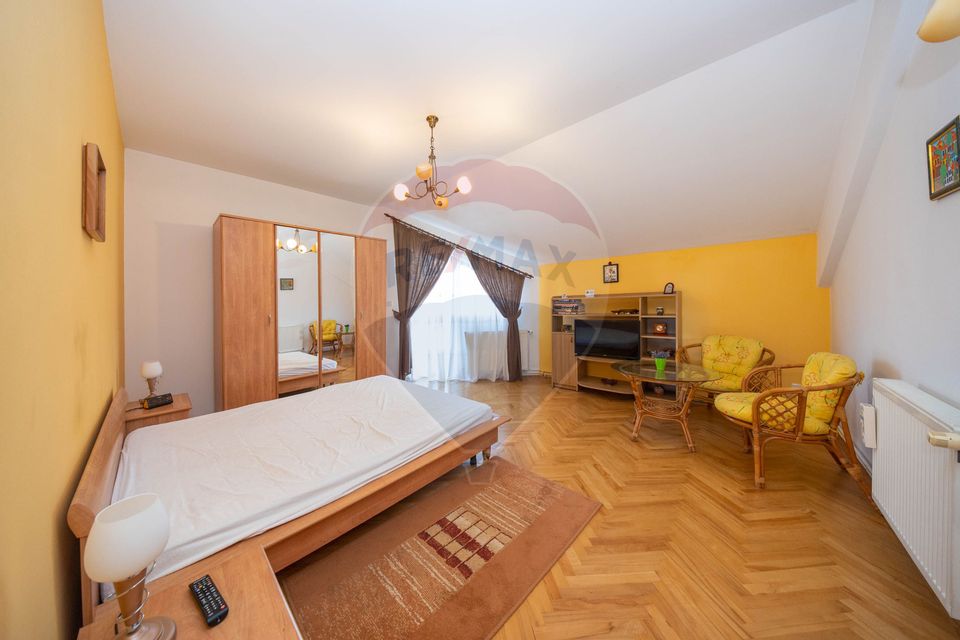 Casă elegantă în cea mai bună zonă din Cristian – COMISION 0%