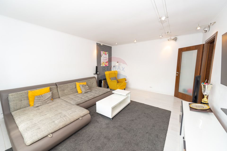 Apartament 3 camere de vanzare Timpuri Noi, Loc parcare ADP si Boxa