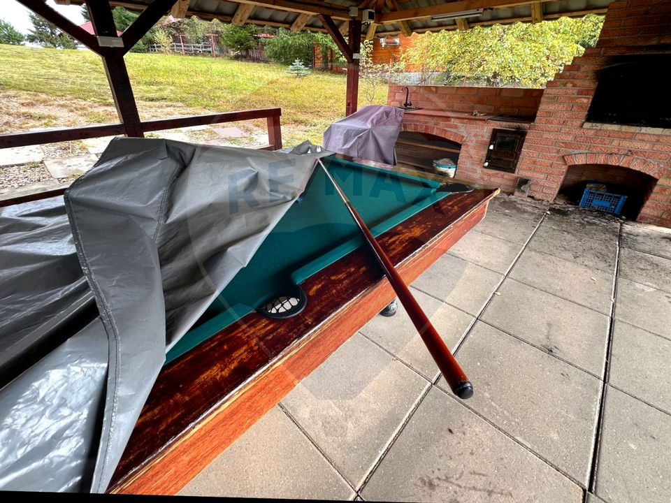 Casă de vacanță, de vânzare, pretabilă locuință sau afacere hotelieră