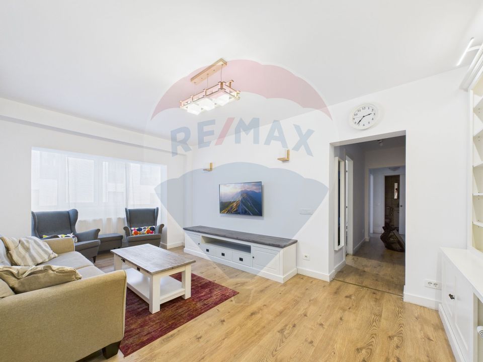 3 room apartment - ultracentral, Romana Square