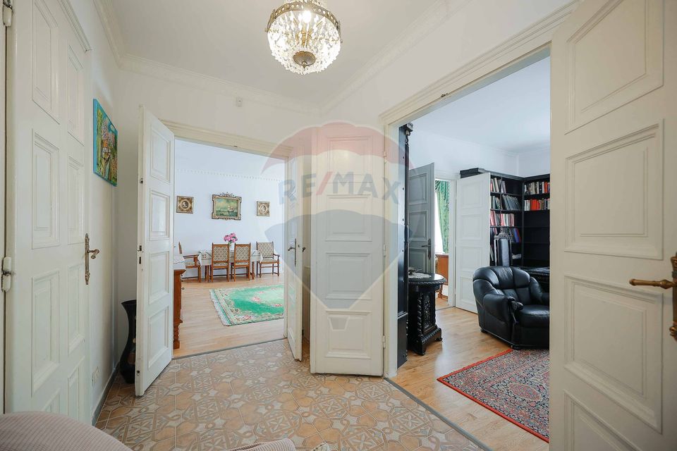 Casă cu 4 camere de închiriat în zona Ultracentrală