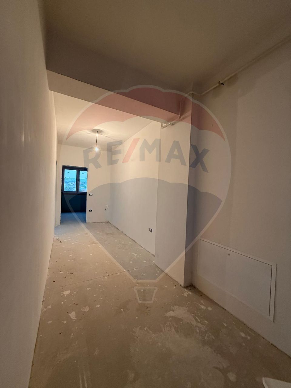 Apartament cu 3 camere de vânzare în zona Burdujeni