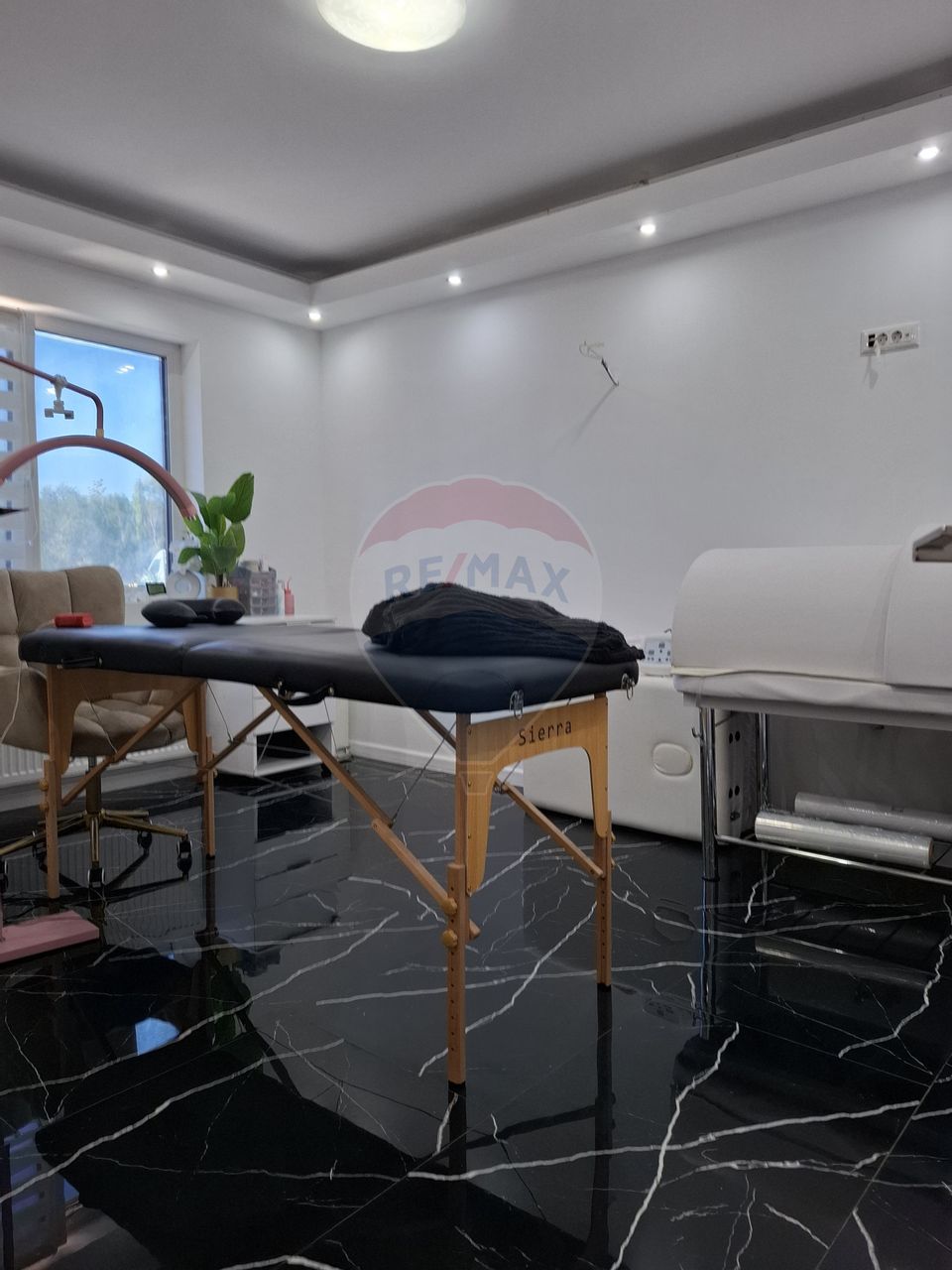 Spațiu comercial de vânzare –2 camere, parter, IDEAL PENTRU INVESTITIE