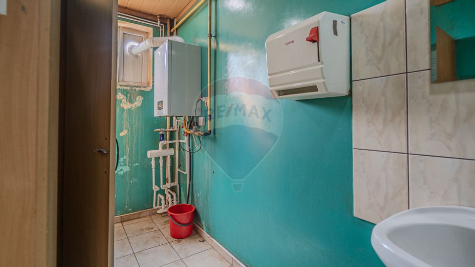 Spațiu industrial de 1,690mp, teren 3800 mp la 2 km de Brașov