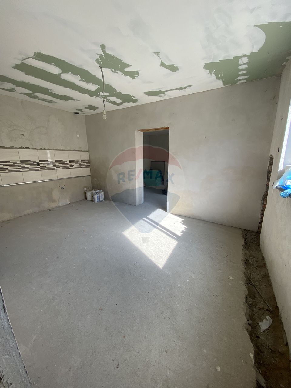 Apartament la casă în zona centrală!
