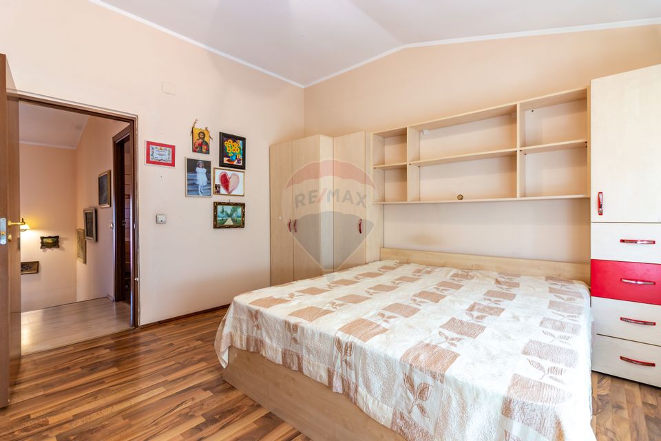 Casă / Vilă cu 5 camere de vânzare Popesti-Leordeni