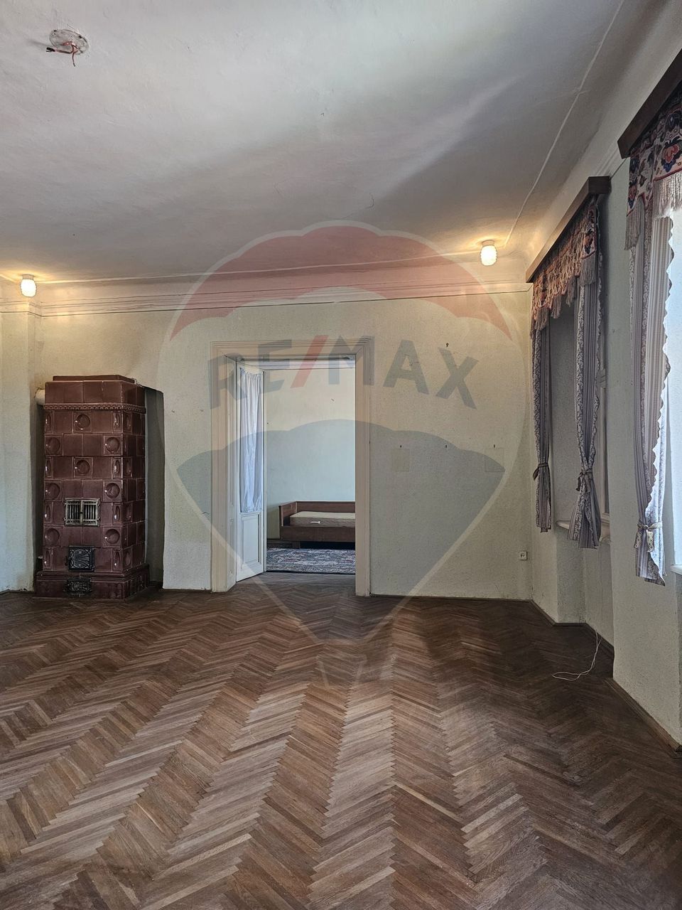 5 room Apartment for sale, Central area