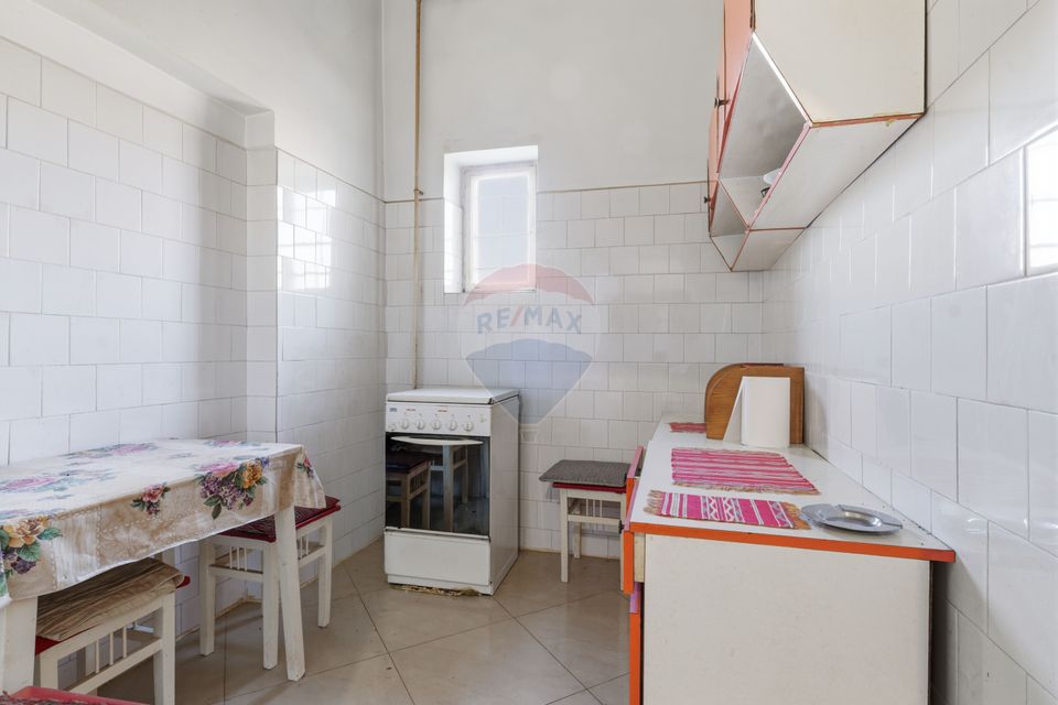 4 room Apartment for sale, Central area