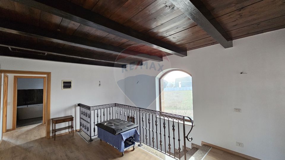 Casă / Vilă de lux, Scheia, Suceava