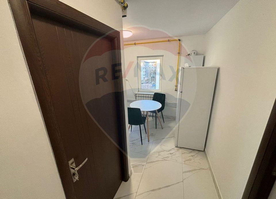 Garsonieră confort 1, decomandată, etaj 4/4  Zona Nord