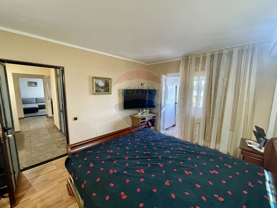 Apartament 3 camere în zona Centrala