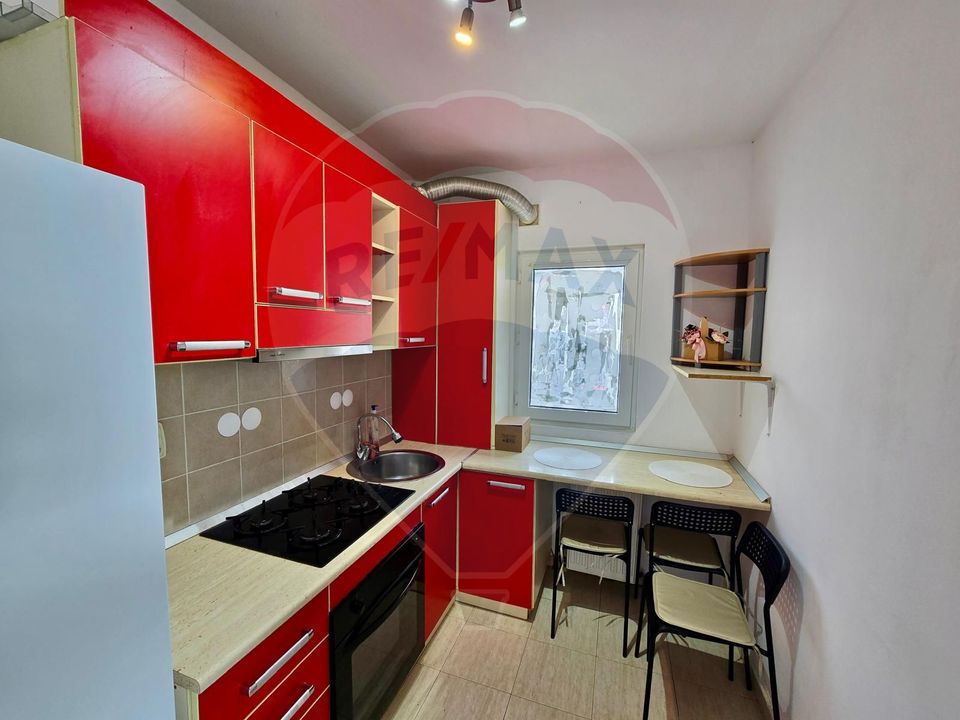Apartament cu 2 camere de închiriat, loc de parcare, Ared Uta
