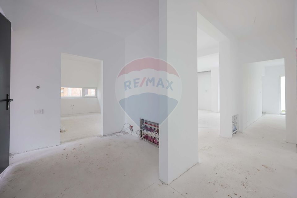 4 room House / Villa for sale, Dealuri Oradea area