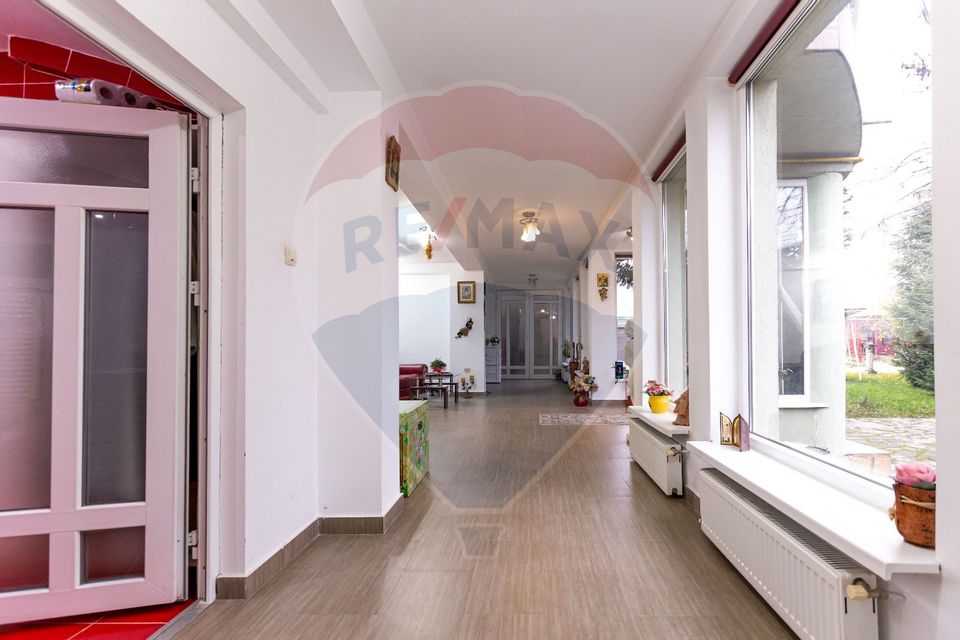 4 room Hotel / Pension for sale, Calea Moldovei area