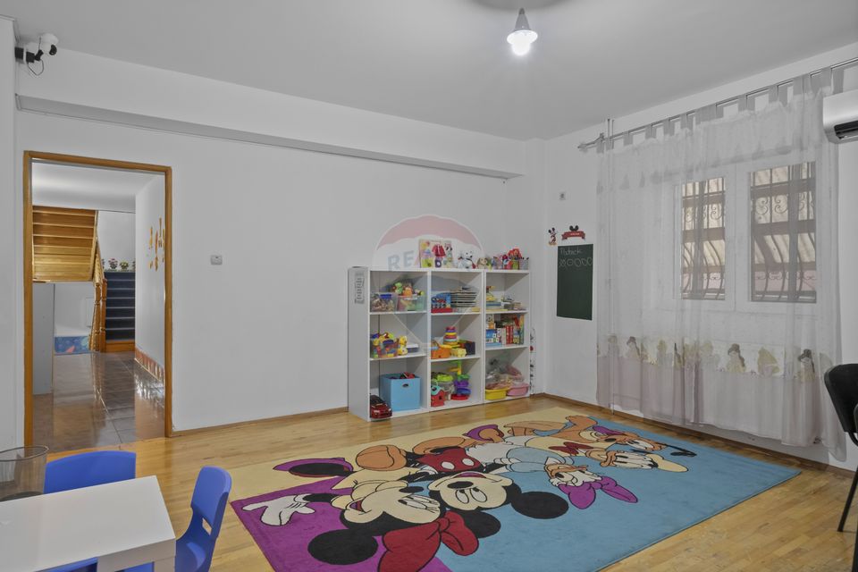 House 9 rooms for rent, various activities 13 September / Unirii