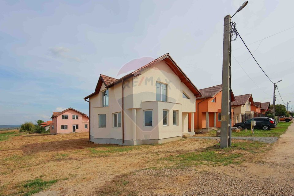 5 room House / Villa for sale