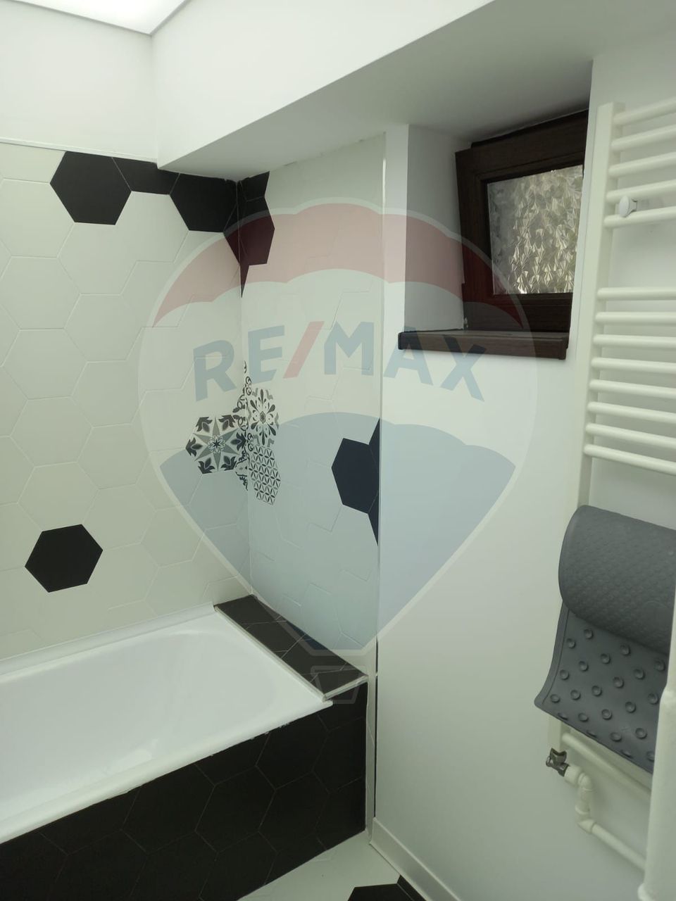 4 camere renovat | vedere fântâni Unirii | Bibescu Vodă | 106 mp