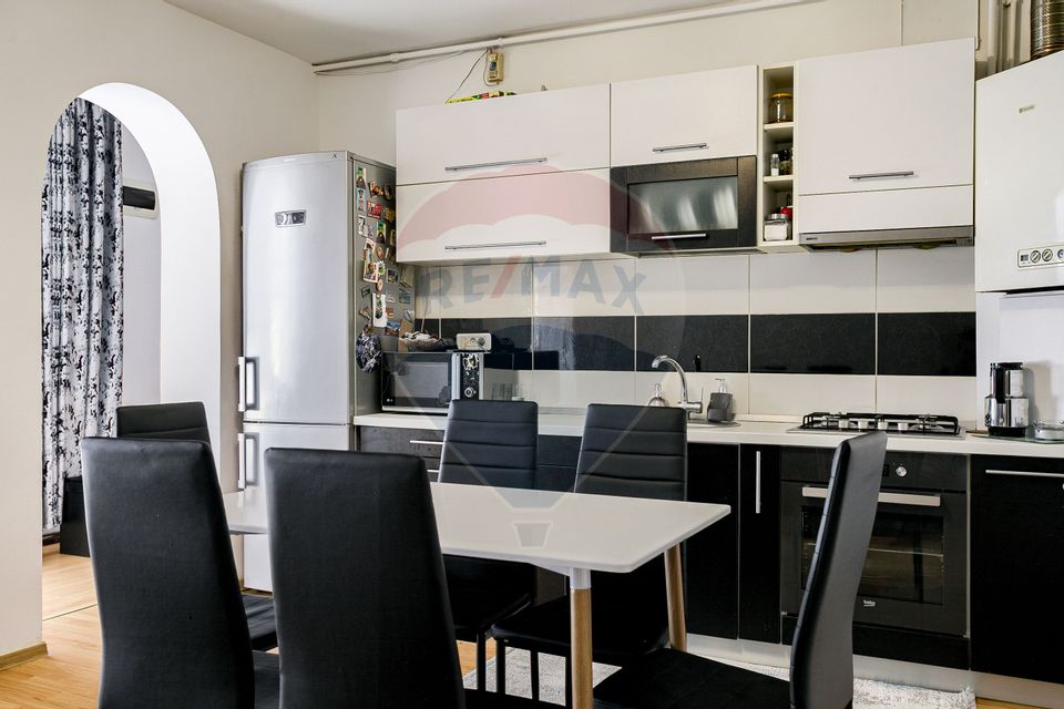 Apartament cu 2 camere de vânzare în zona Ultracentral