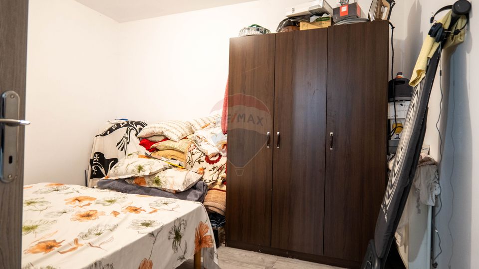 4 room House / Villa for sale, Periferie area