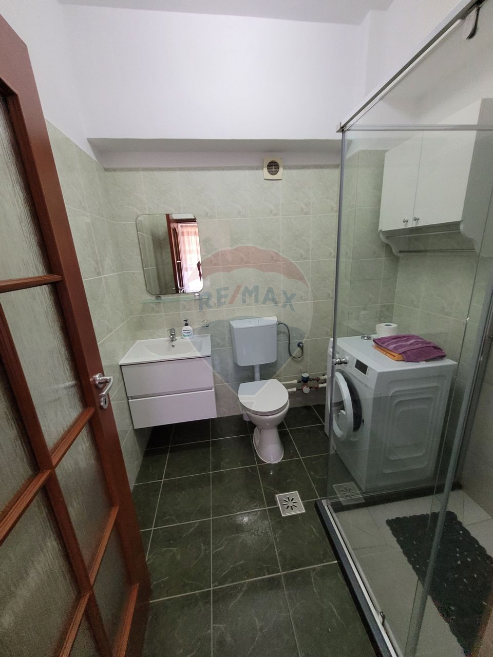 Apartament de imchiriat cu 2 camere zona centrala