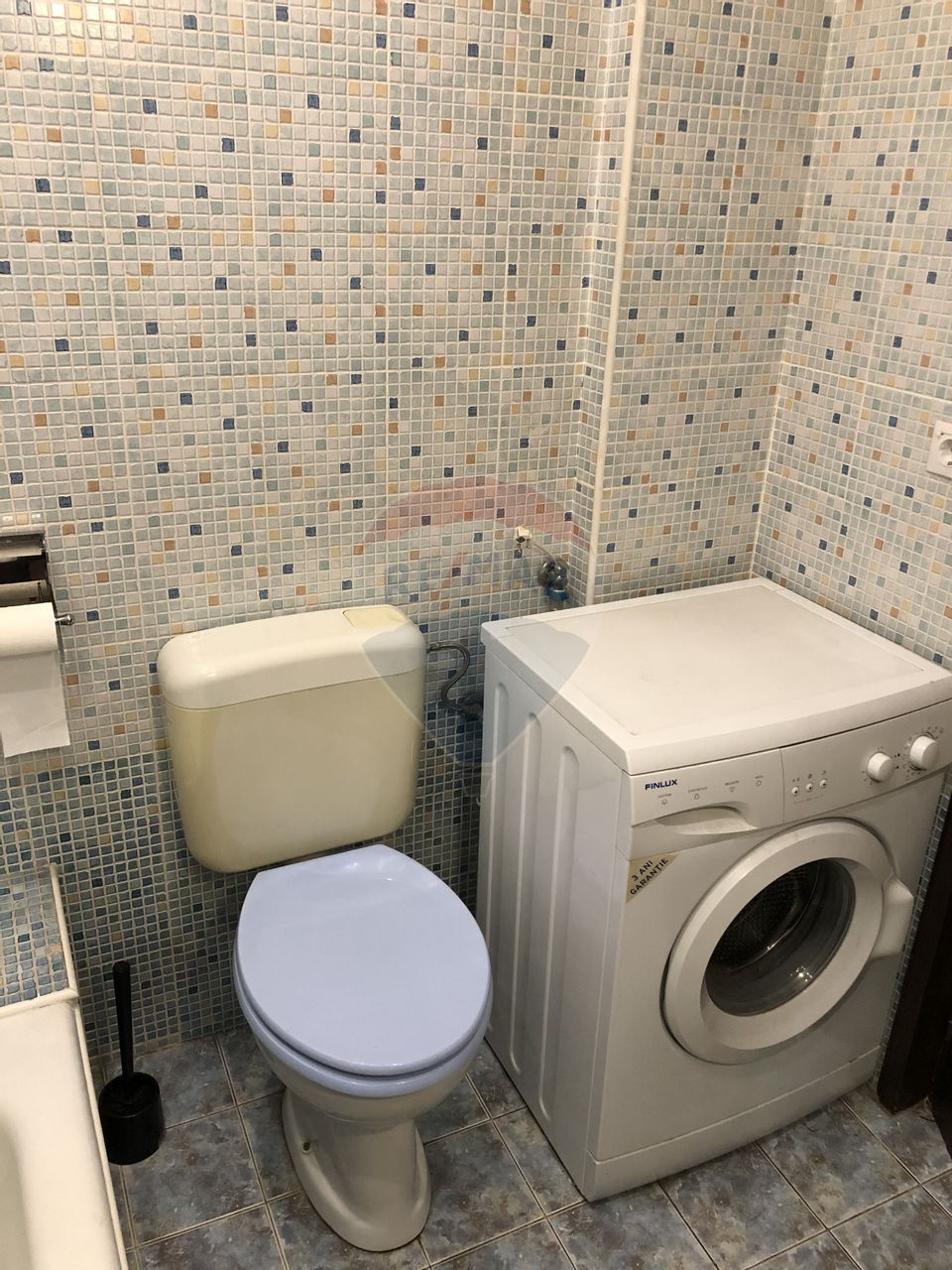 Garsonieră decomandată, vedere catre Dâmbovița, Unirii- bloc fara risc