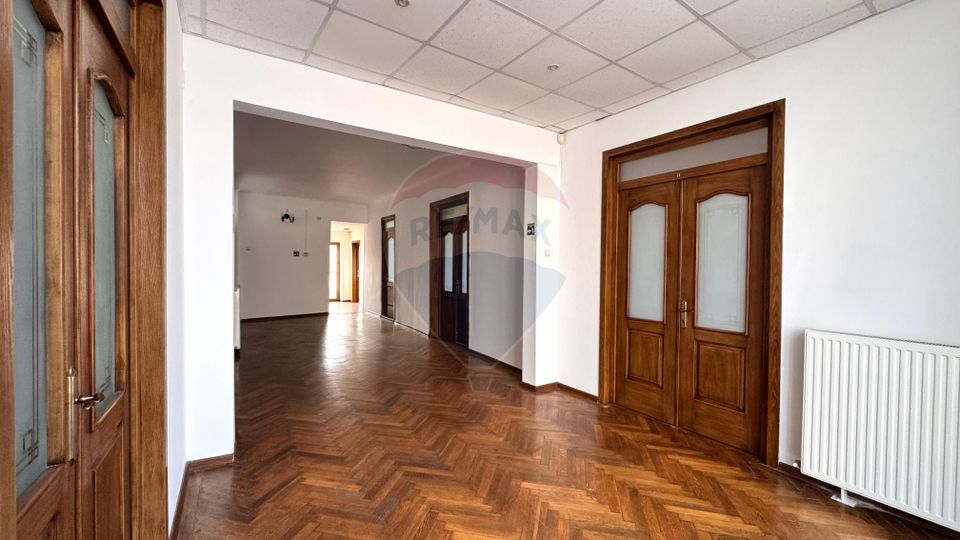 Vila de vanzare in zona peninsulara Constanta