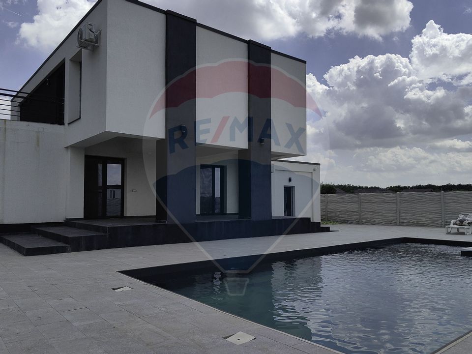 5 room House / Villa for sale