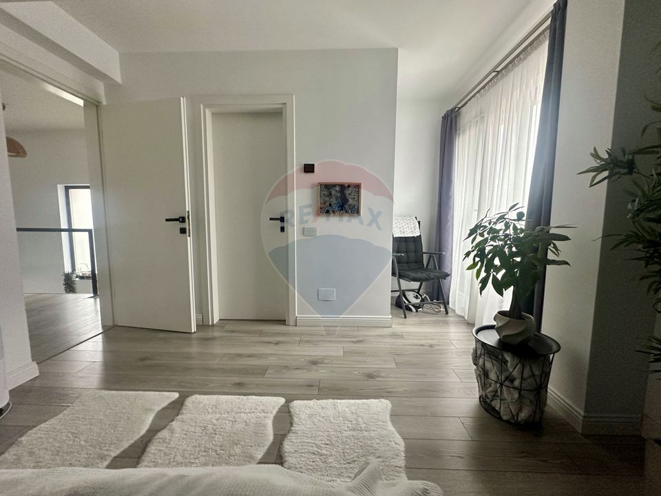 Vilă de vânzare - Tunari