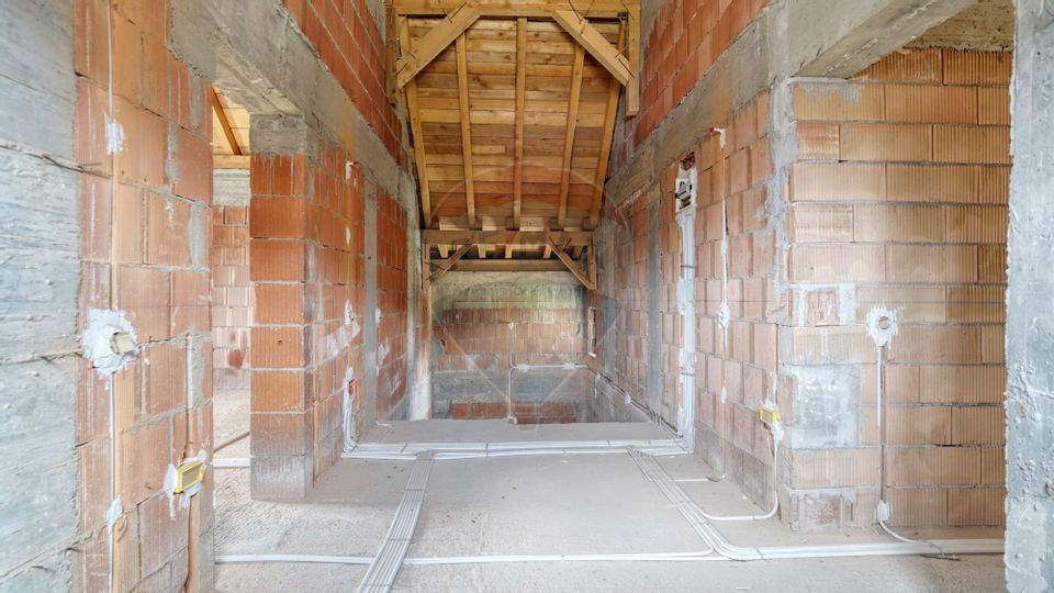 Casă / Vilă cu 6 camere de vânzare în Predeal