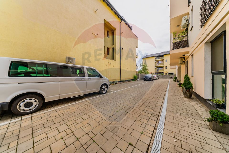 37sq.m Commercial Space for sale, Micalaca area