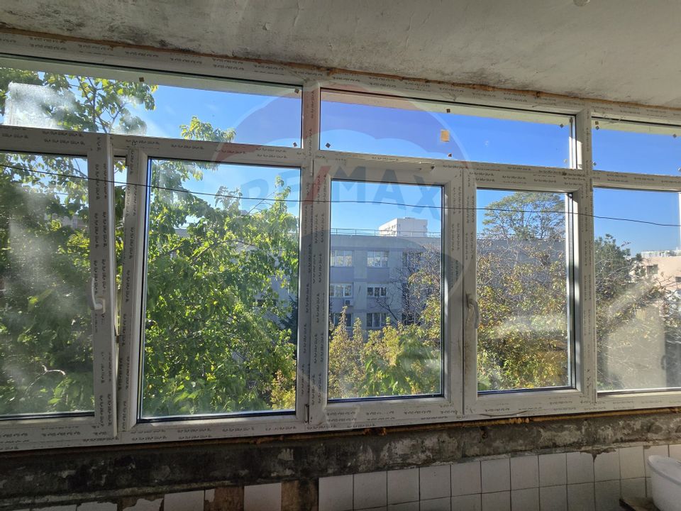 DE VANZARE Apartament cu 3 camere în zona Titan