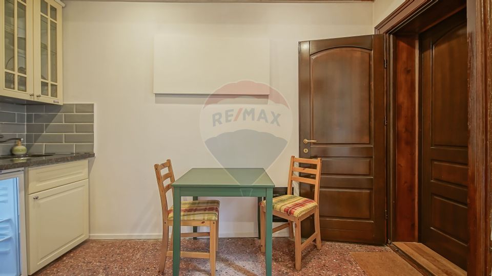 Garsoniera de inchiriat, Centrul Istoric