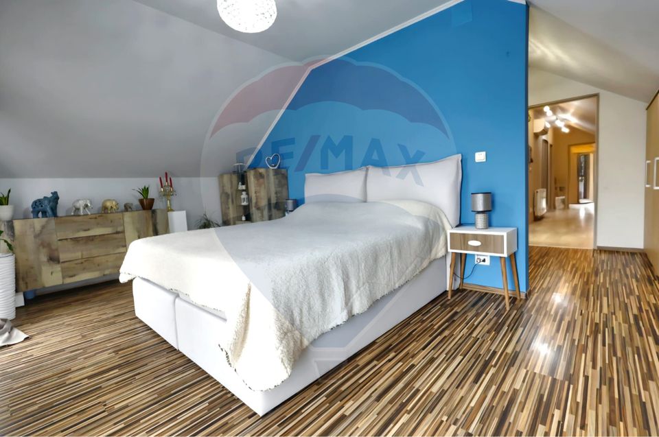 Apartament cu 3 camere de vânzare