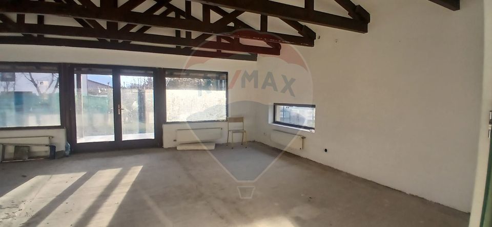 Vila 4 camere de vanzare Crevedia cartier privat 454mp teren