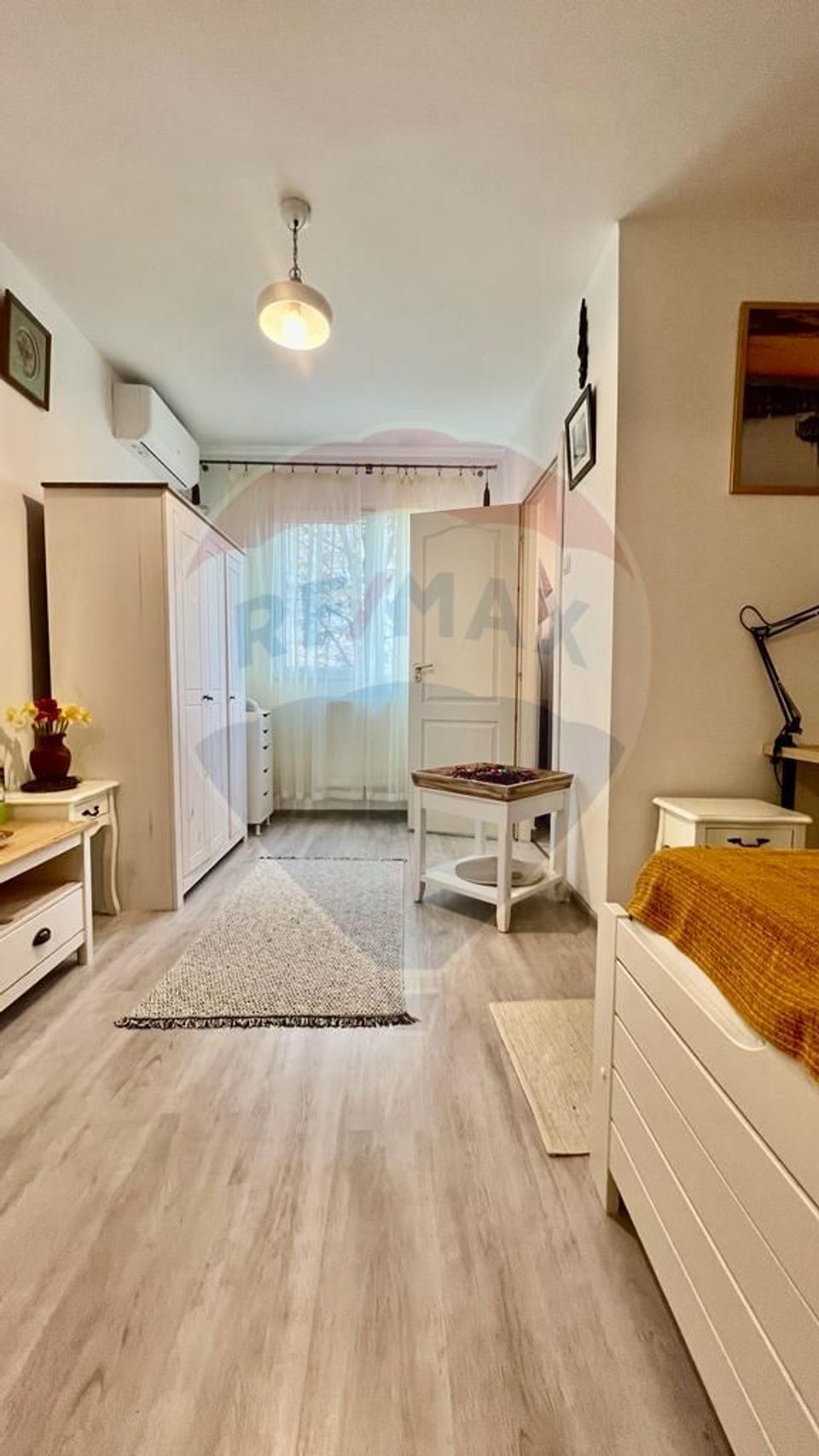 Apartament cu 1 camere de închiriat în zona Costin Georgian