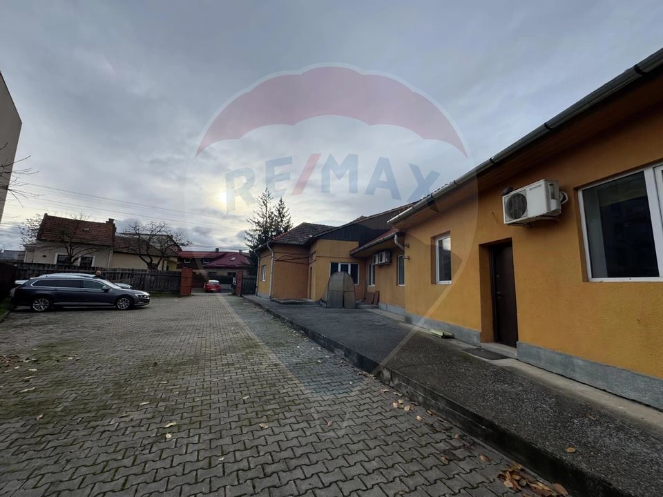 Casă  cu 5 camere de închiriat în zona Marasti, Piața 1 Mai