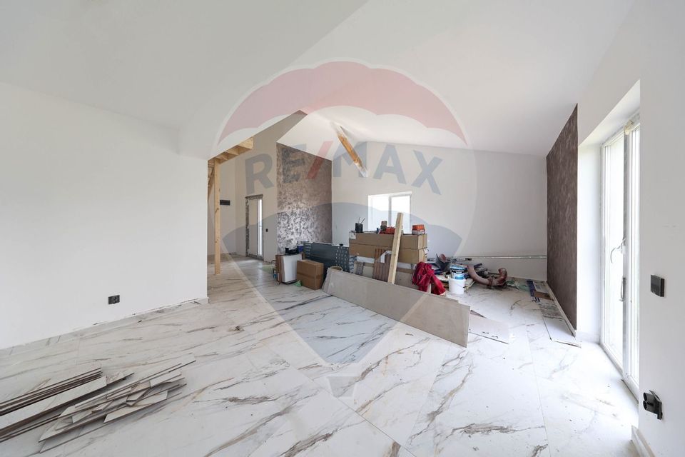 Casa verde, P+M, teren 486 mp, panouri solare - PROSUMATOR, Sanpetru!