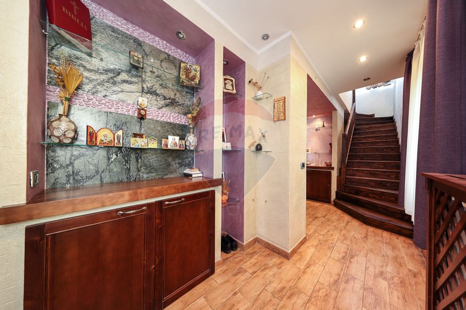 Conac, proprietate unica, in mijlocul naturii, Sacele!