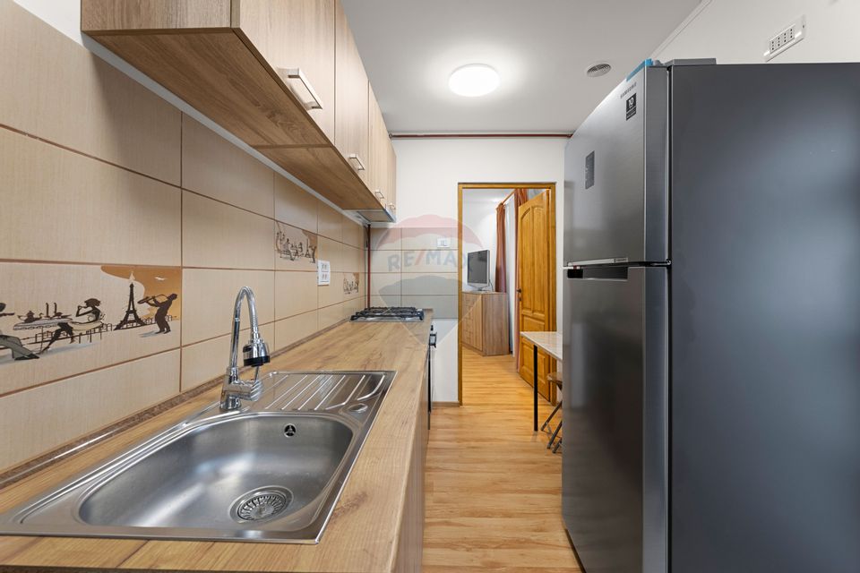 Apartament la casa cu 3 camere intr-o zona centrala