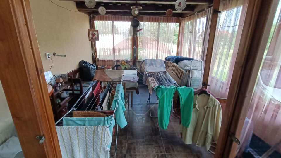 Casă de vânzare în stil vechi cu 3 camere si 3 arii în Cop. Manastur