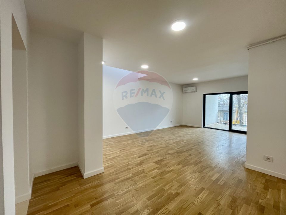 Apartament in vila de închiriat în zona Capitale