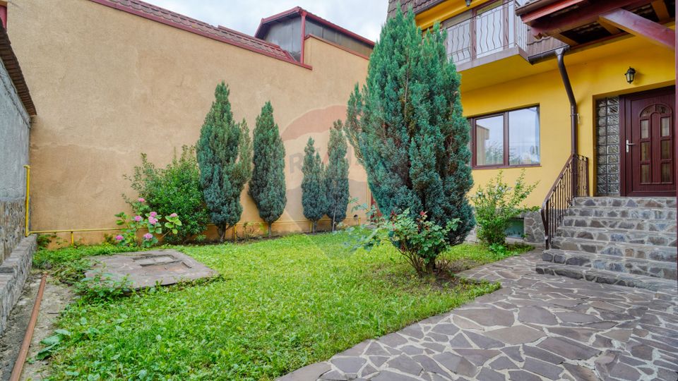 Casă / Vilă cu 4 camere de închiriat în zona Bartolomeu