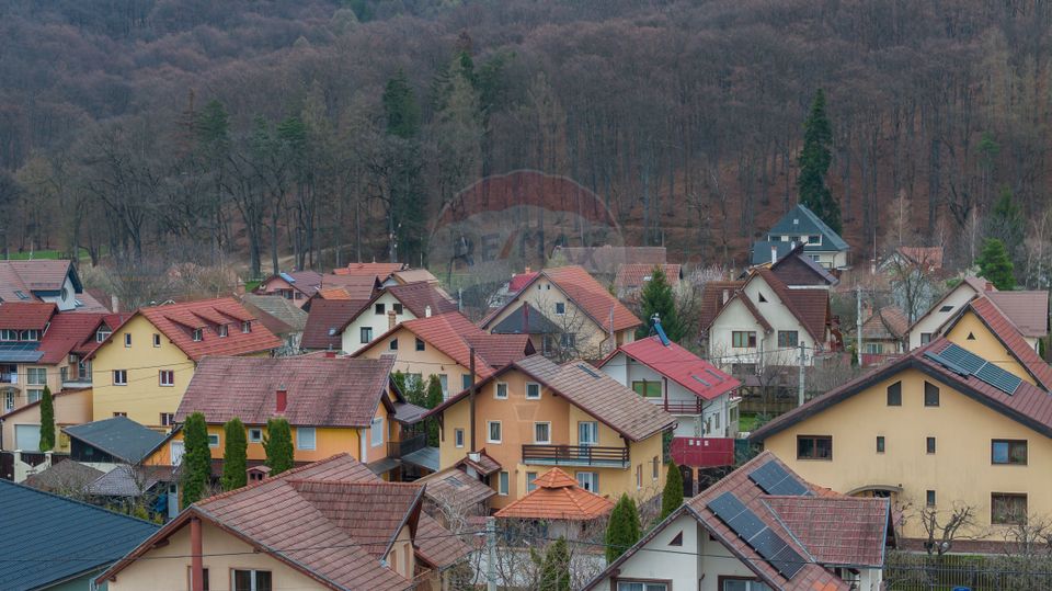 Vilă cu 6 camere de vânzare în zona Primaverii, Râșnov - Comision 0
