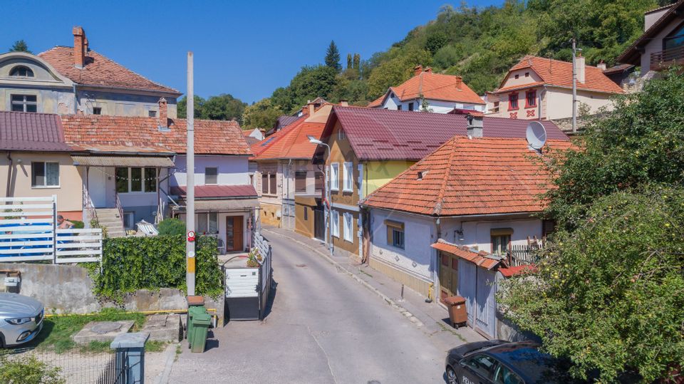 Detached house for sale in Șcheii Brașovului!